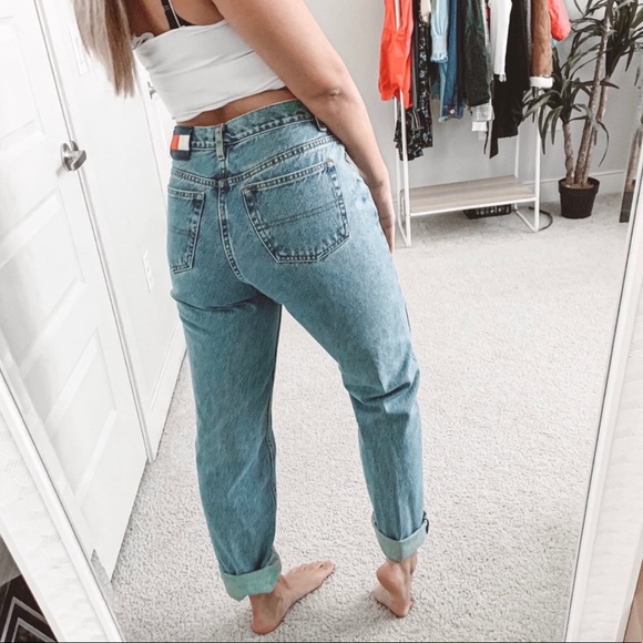 Tommy Hilfiger Vintage High Waisted 90s Mom Jeans - Picture 4 of 7